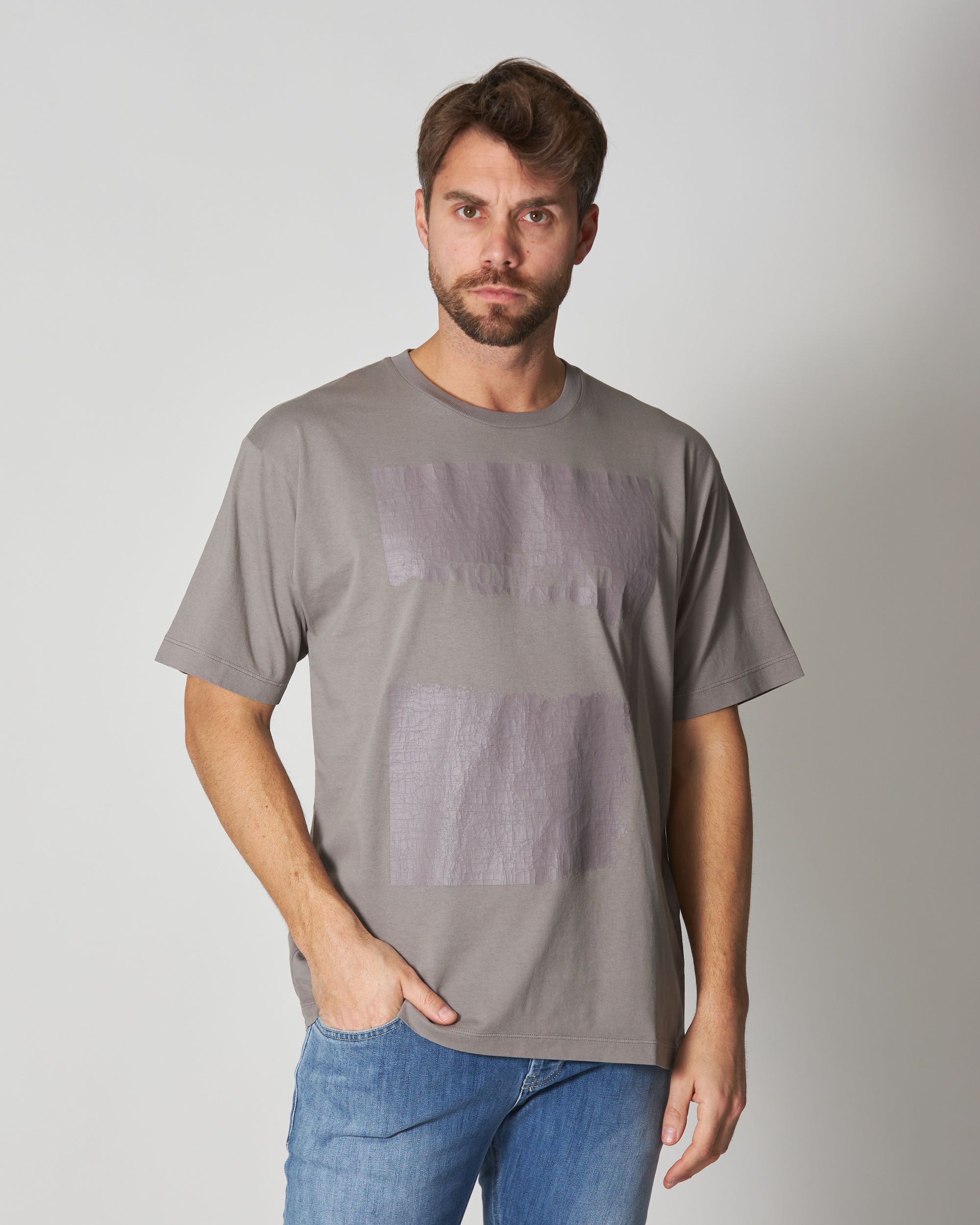 T shirt stampa Stratched Paint Two con logo strappato